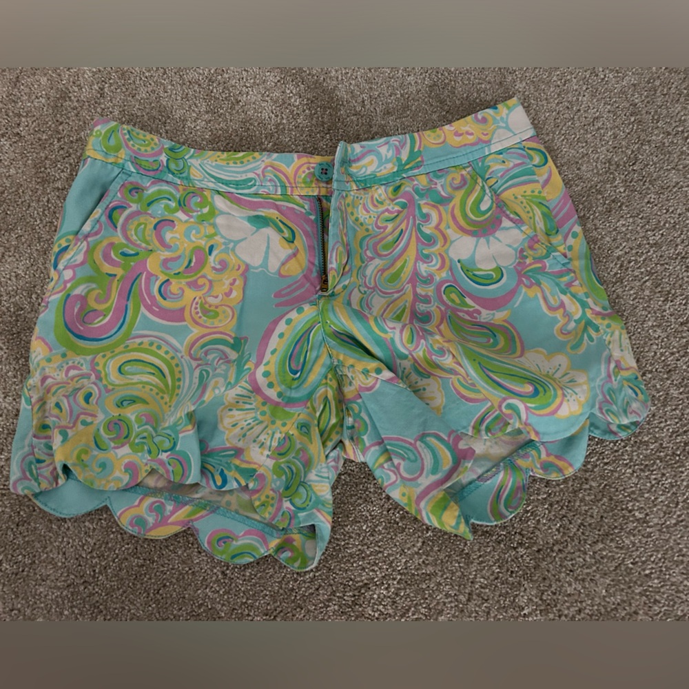 Lilly Pulitzer Buttercup shorts Double Trouble size 4